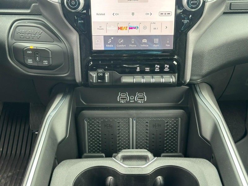 2026 Ram 2500 Big Horn photo 8