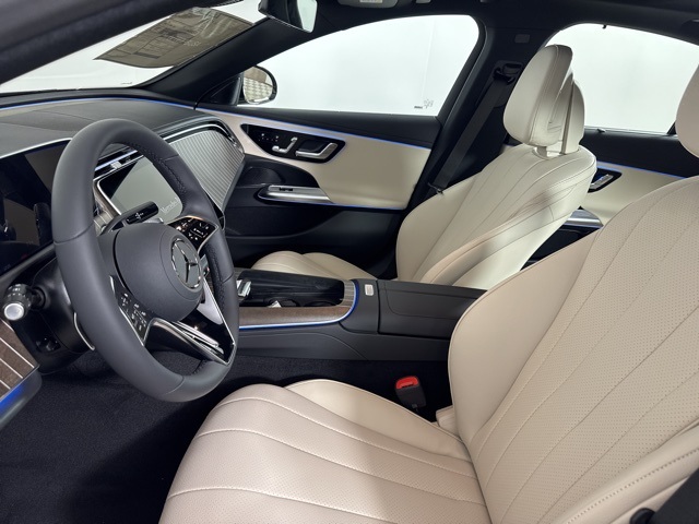 2026 Mercedes Benz E 4MATIC photo 11