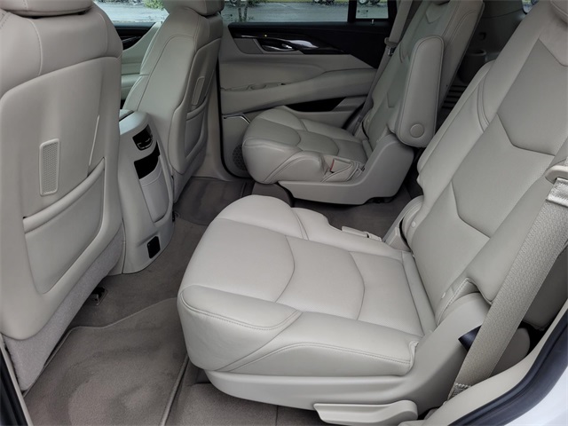 2018 Cadillac Escalade Luxury photo 31