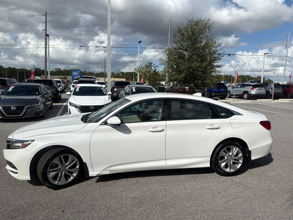 2019 Honda Accord LX photo 4