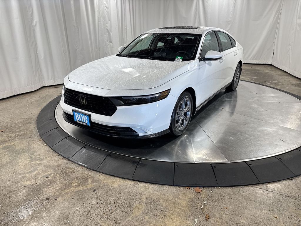 2024 Honda Accord EX's photo