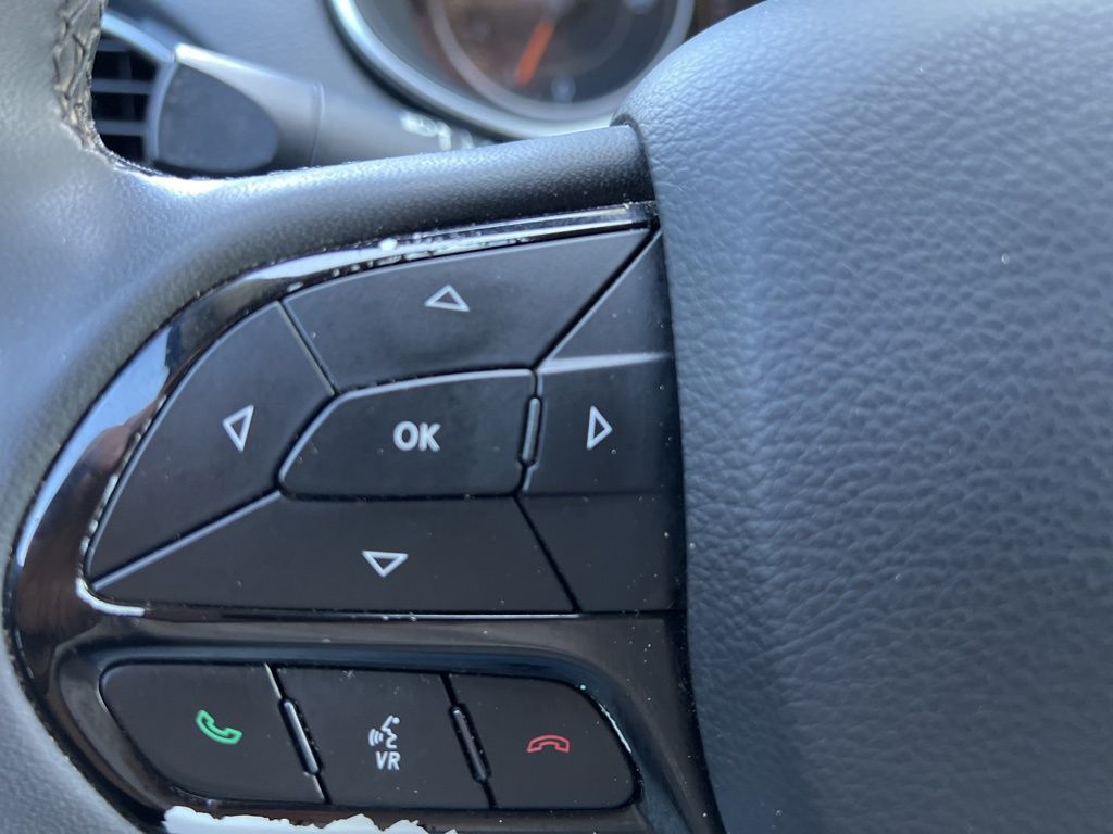 2020 Jeep Cherokee Altitude photo 13