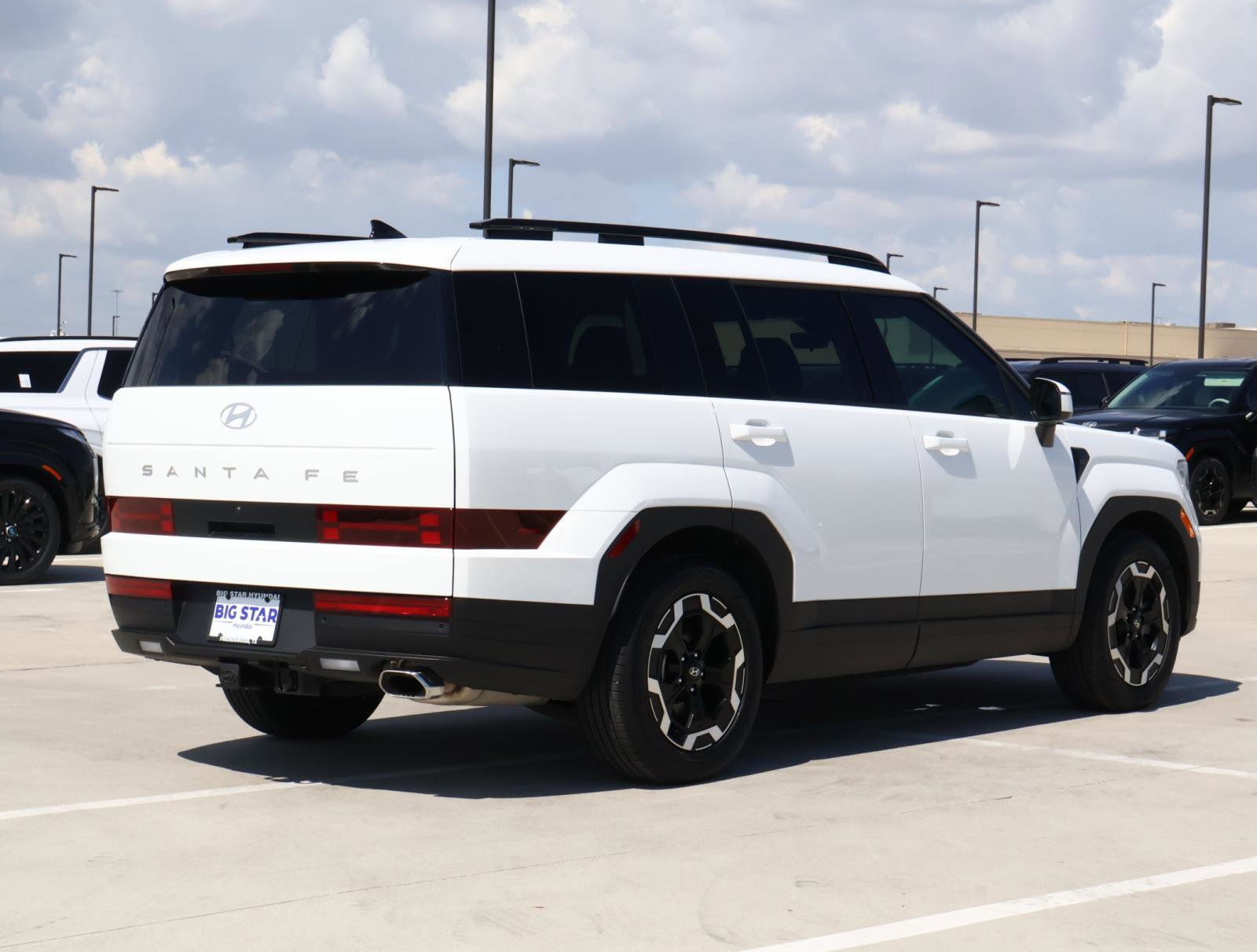 2025 Hyundai Santa Fe SEL photo 3