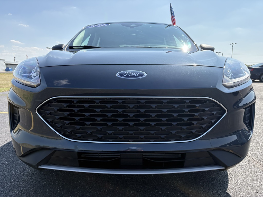 2022 Ford Escape SE photo 2
