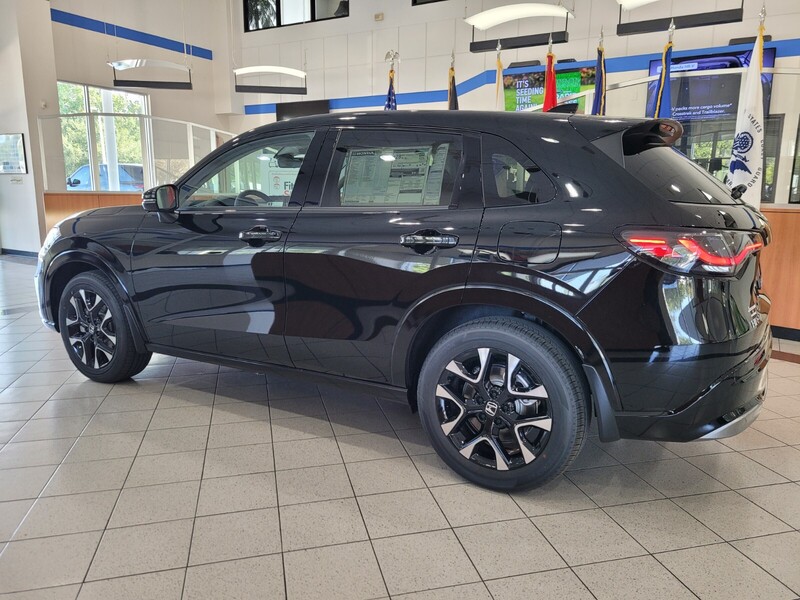 2026 Honda HR-V EX-L photo 5