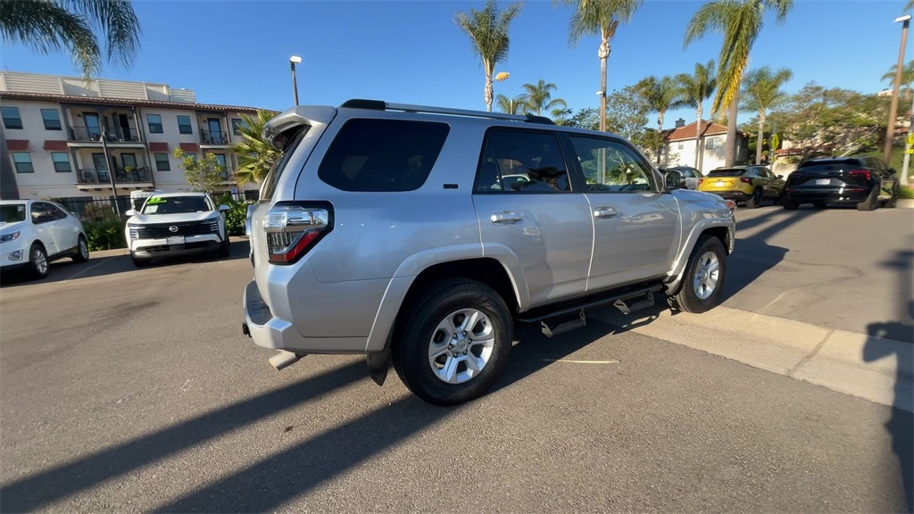 2022 Toyota 4Runner SR5 Premium photo 8