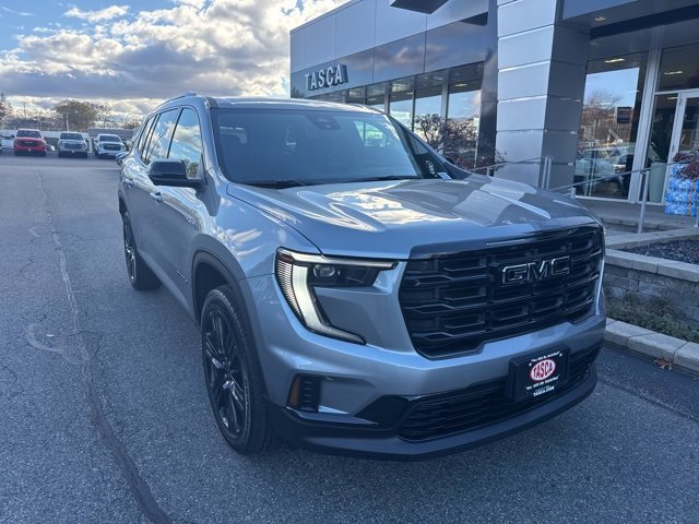 2026 GMC Acadia Elevation's photo