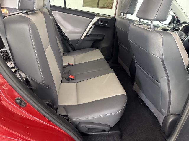 2015 Toyota RAV4 Limited photo 24