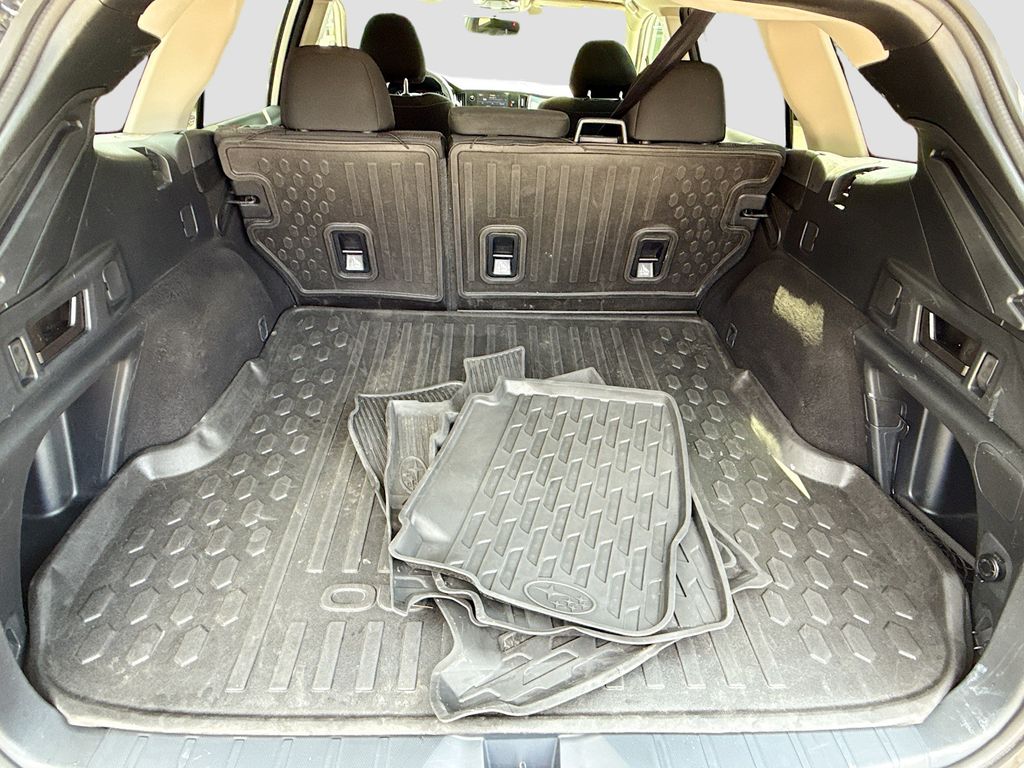 2021 Subaru Outback Premium photo 23