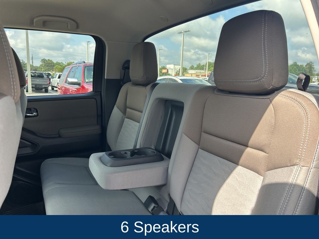 2023 Nissan Frontier SV photo 12