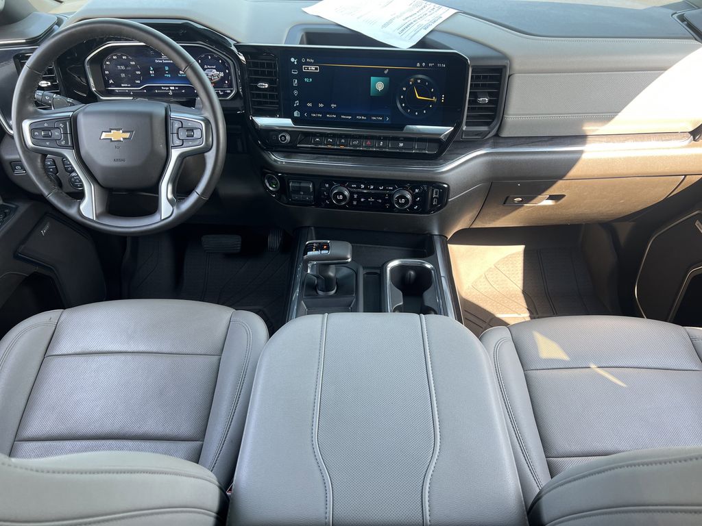 2024 Chevrolet Silverado 1500 LTZ photo 2