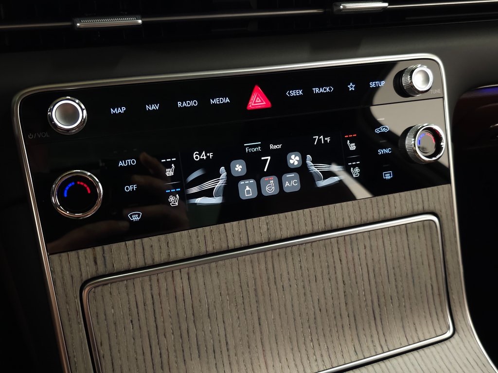 2025 Genesis GV80 3.5T Prestige AWD photo 23