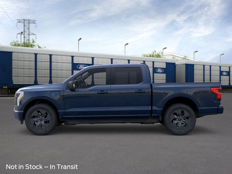 2025 Ford F-150 Lightning photo 3