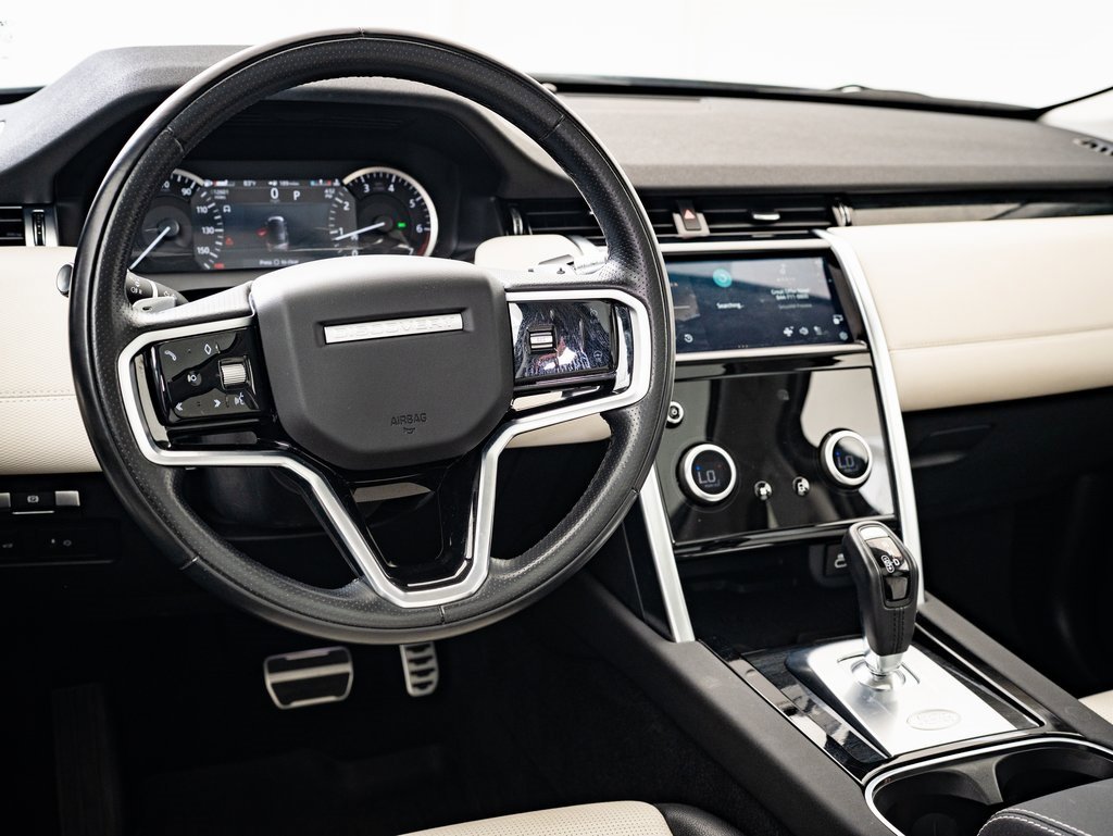 2022 Land Rover Discovery Sport SE R-Dynamic photo 4