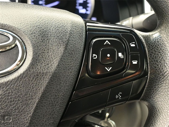 2016 Toyota Camry LE photo 22