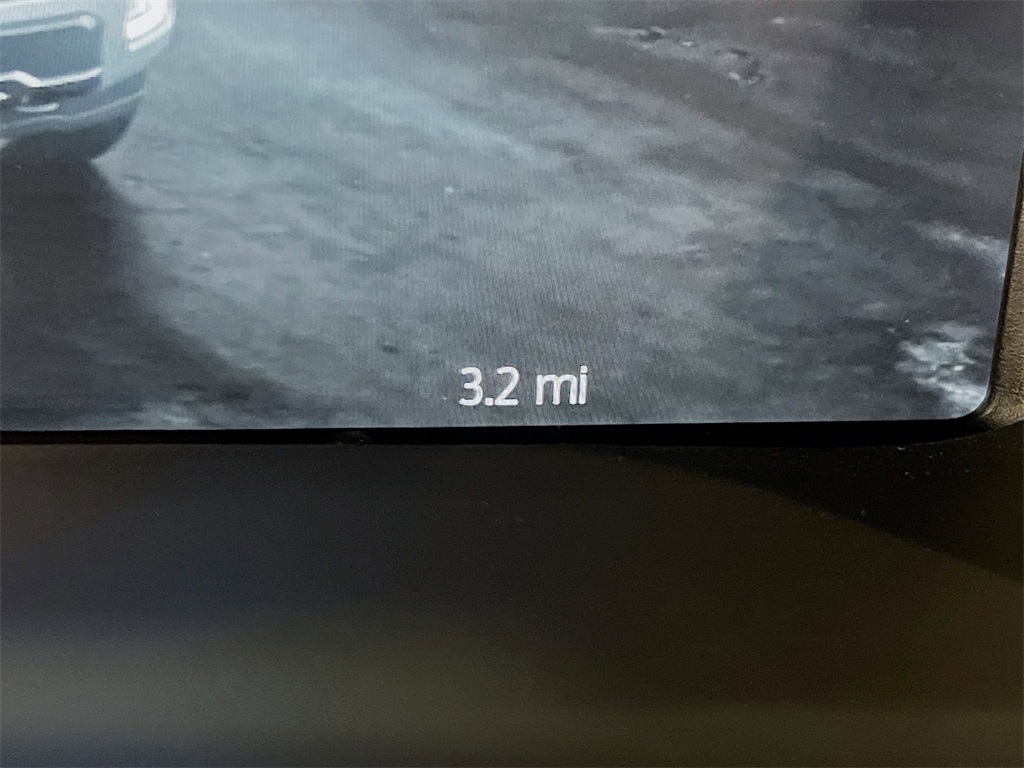 2025 Ford F-150 Lariat photo 2