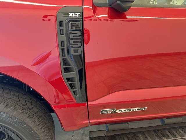 2025 Ford F-250 XLT photo 36