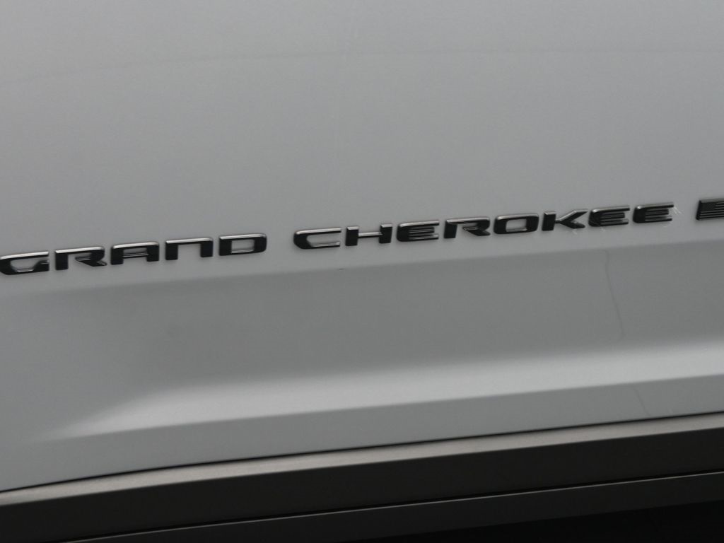 2025 Jeep Grand Cherokee Altitude X photo 12