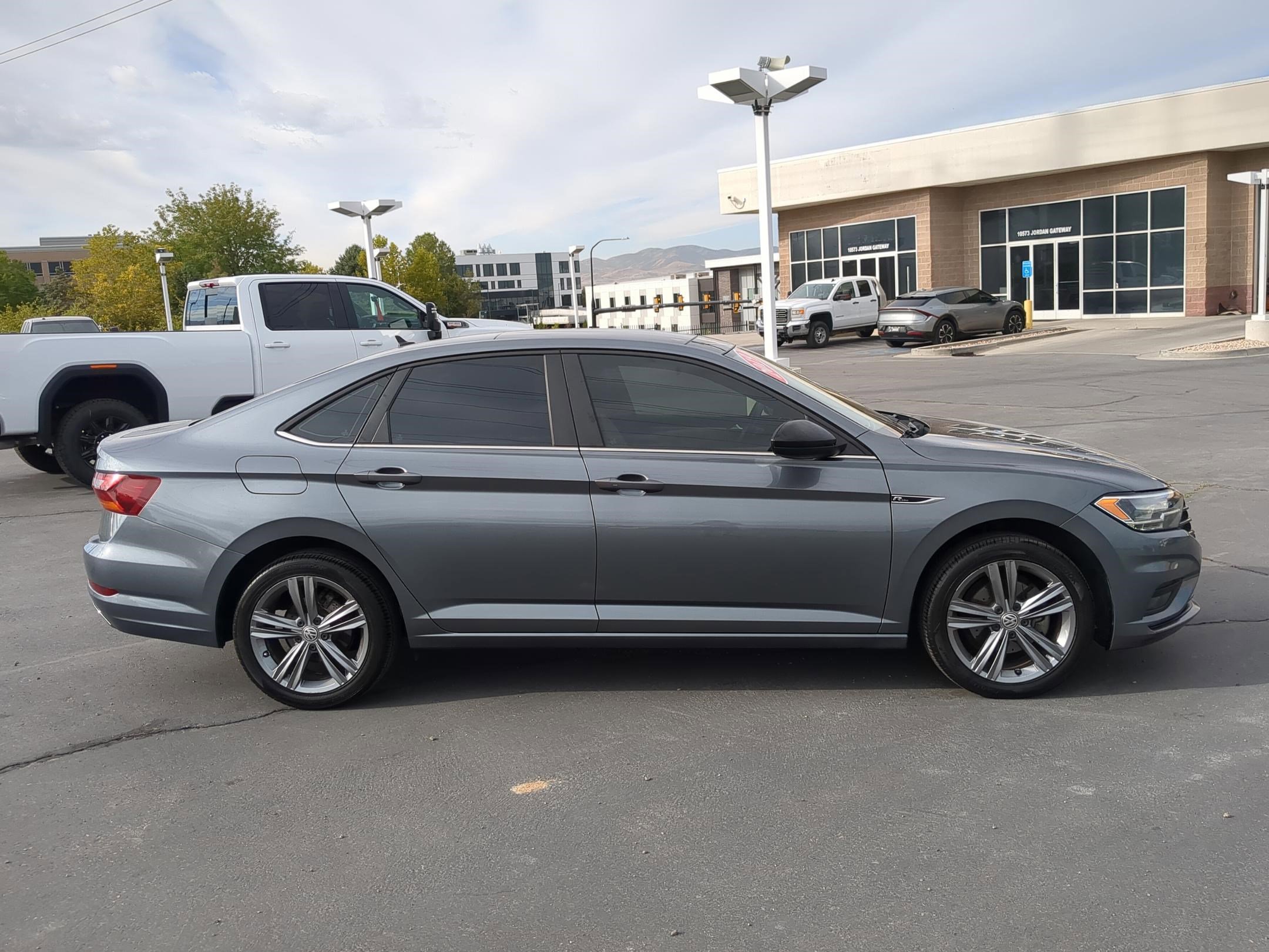 2019 Volkswagen Jetta R-Line photo 5