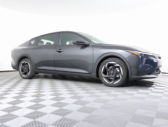 2025 Kia K4 EX photo 3