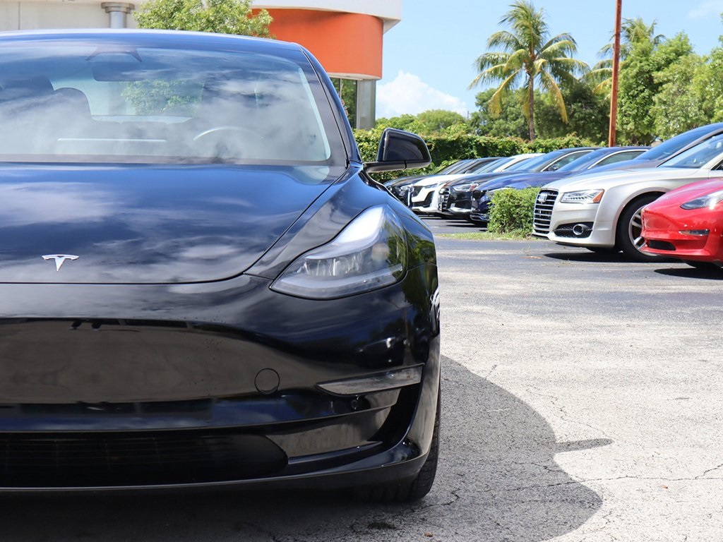 2021 Tesla Model 3 Standard Range Plus photo 10