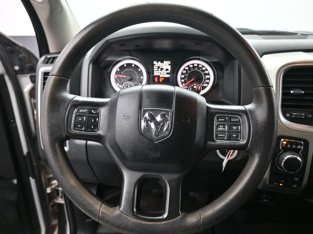 2018 Ram 1500 SLT photo 2