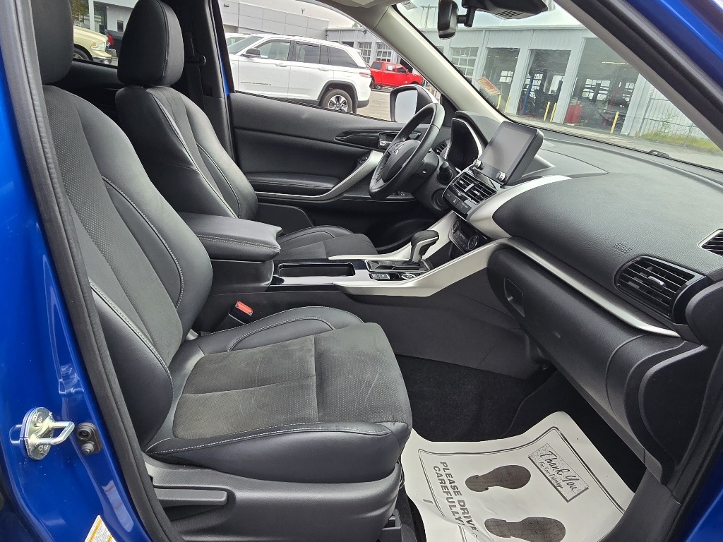 2022 Mitsubishi Eclipse Cross SE photo 14