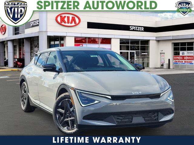 2025 Kia EV6 Light L/R's photo