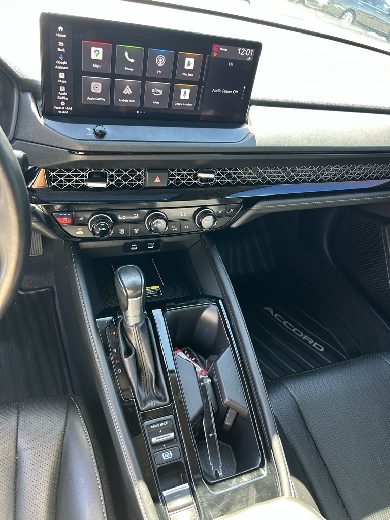 2023 Honda Accord Hybrid Touring photo 17