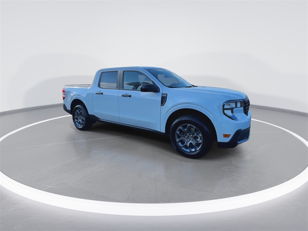 2025 Ford Maverick XLT photo 2