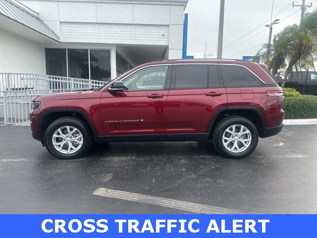 2023 Jeep Grand Cherokee Limited photo 4