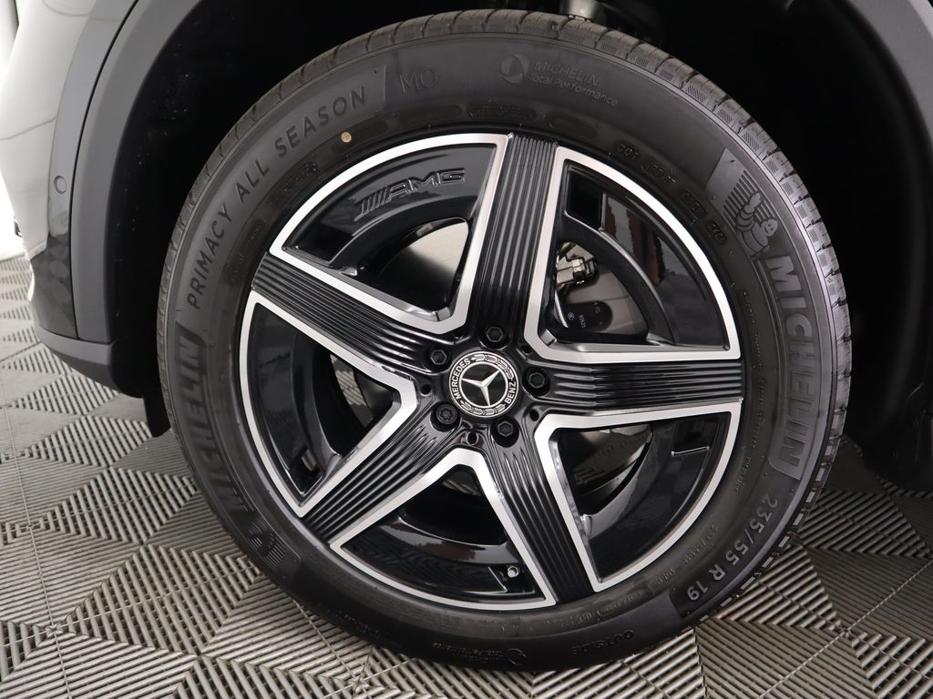 2026 Mercedes Benz GLC 300 photo 27