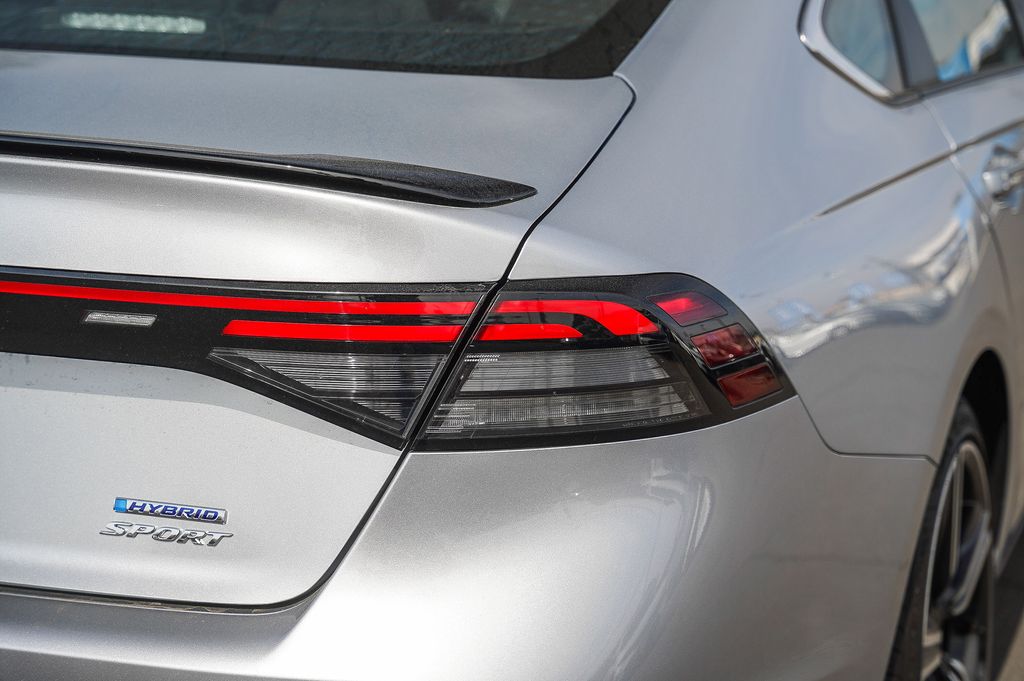 2025 Honda Accord Hybrid Sport photo 10