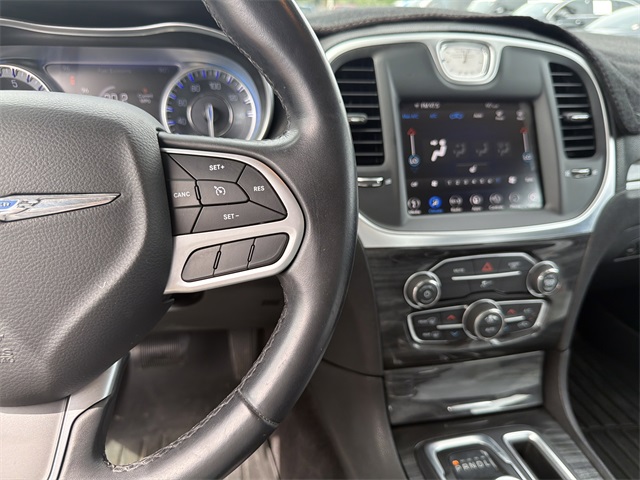 2018 Chrysler 300 Touring Limited photo 22