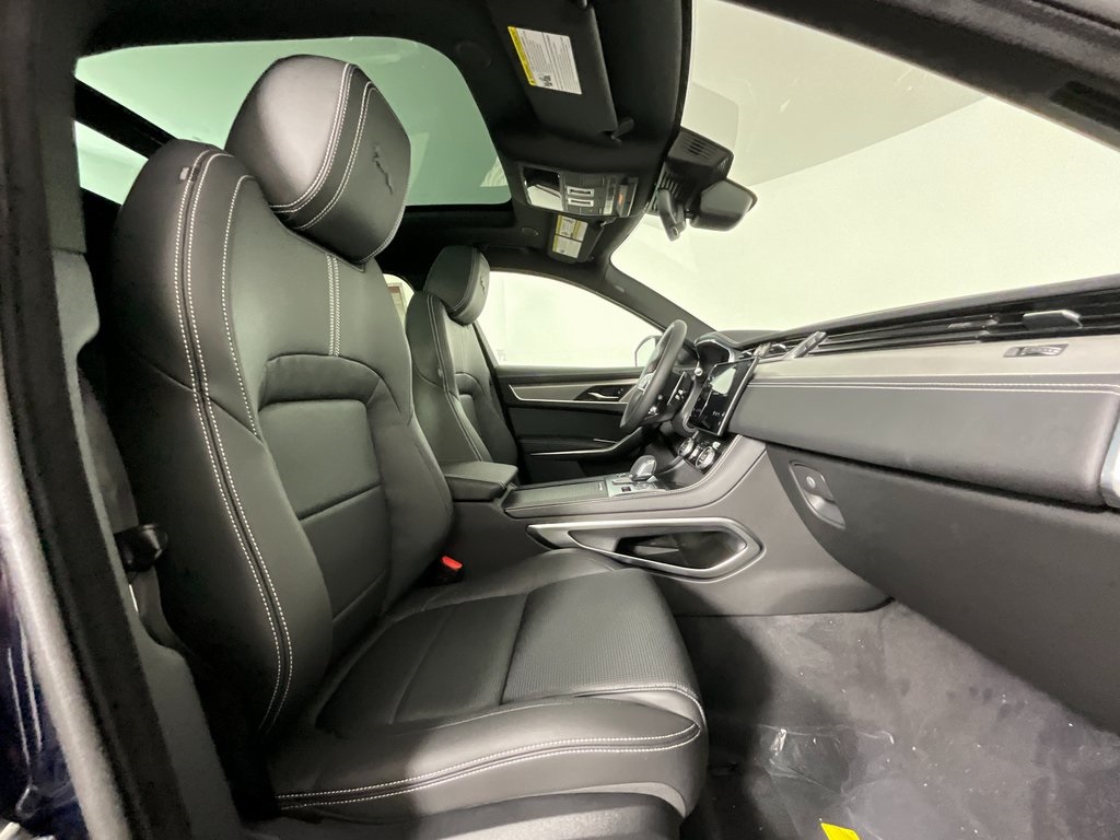 2025 Jaguar F-PACE P250 R-Dynamic S photo 3