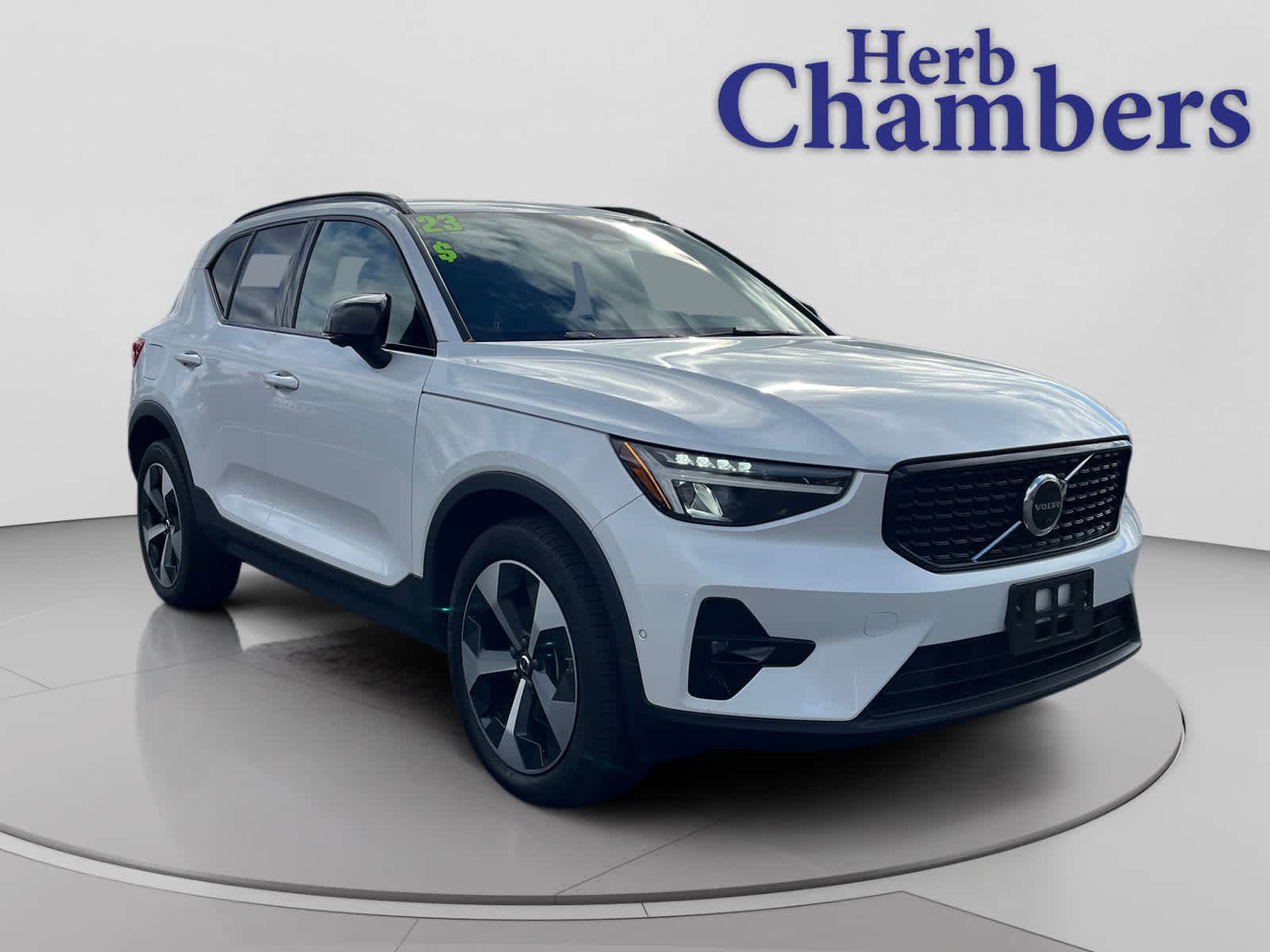 2023 Volvo XC40 Plus