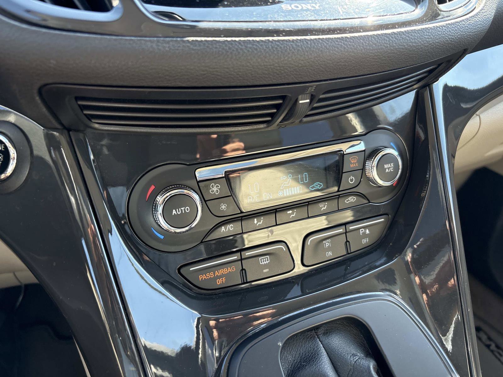 2016 Ford Escape Titanium photo 28