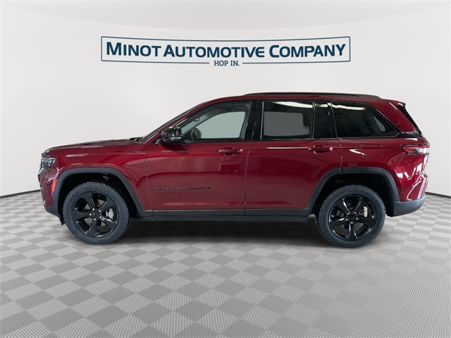 2024 Jeep Grand Cherokee Limited photo 3