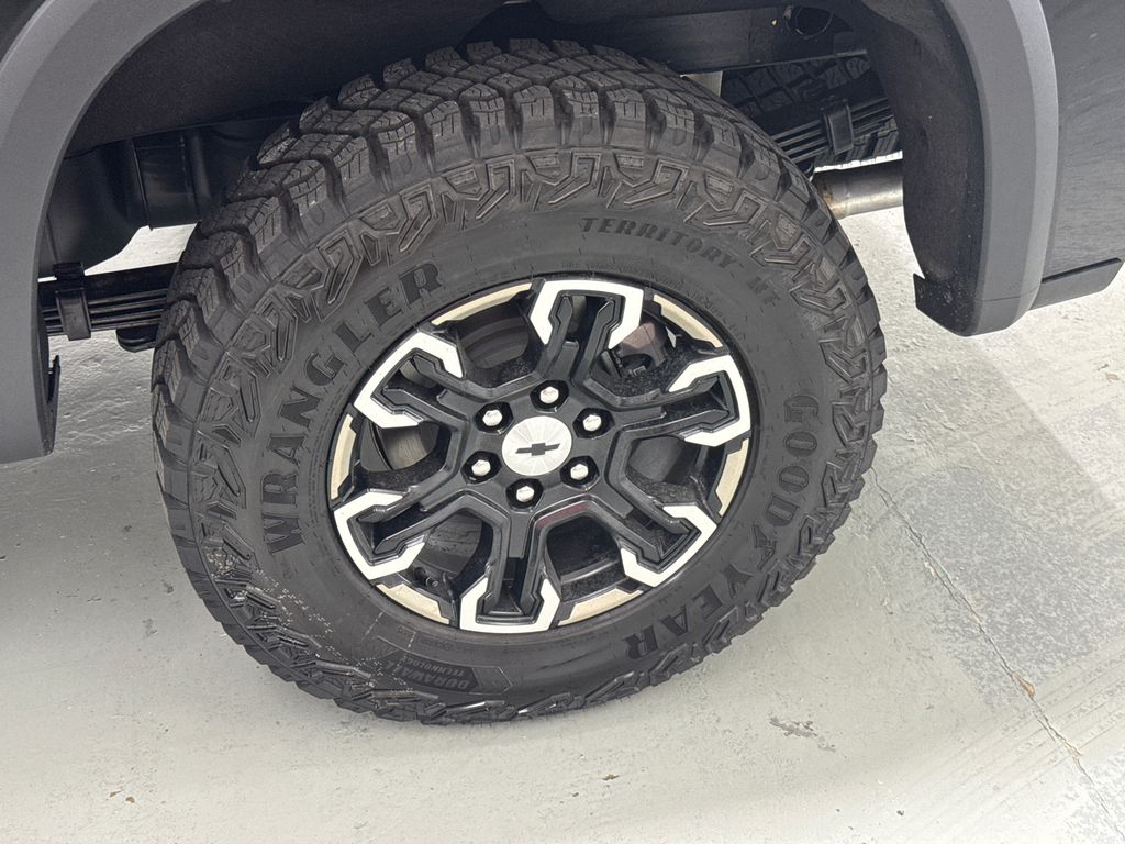 2025 Chevrolet Silverado 1500 ZR2 photo 28