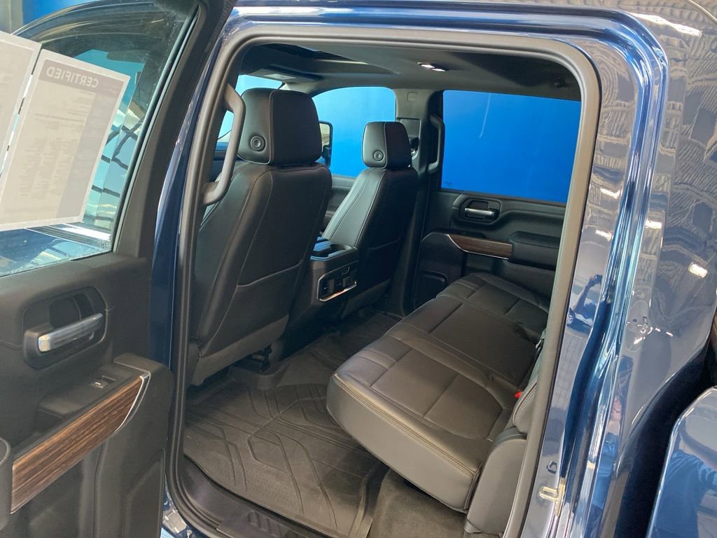 2023 Chevrolet Silverado 3500HD High Country photo 12