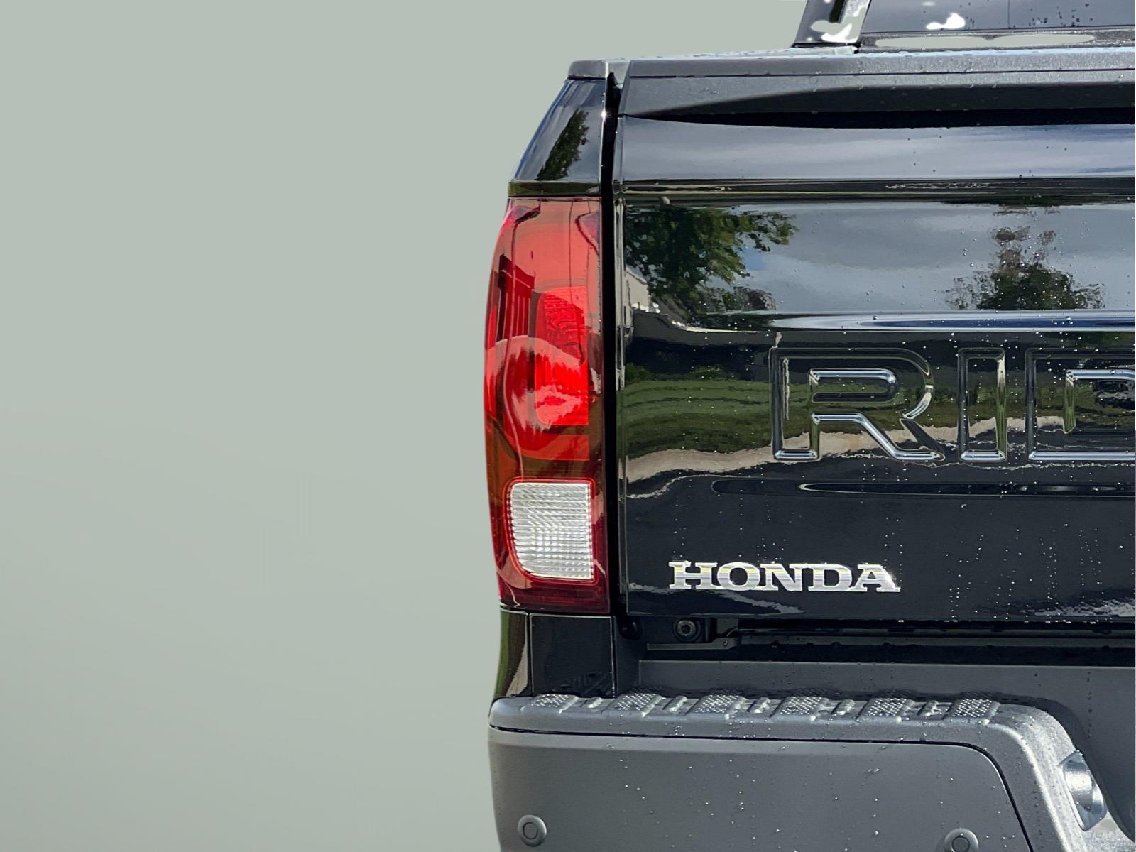 2025 Honda Ridgeline Black Edition photo 30