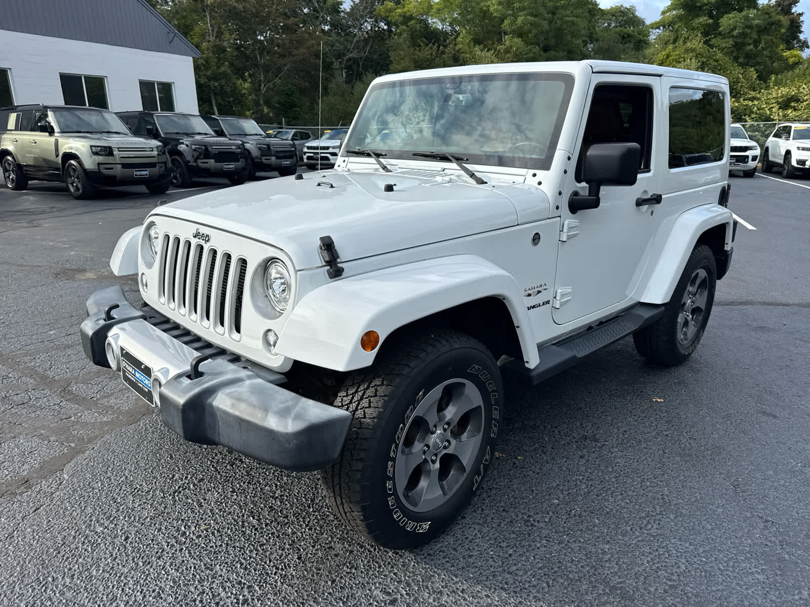 2017 Jeep Wrangler Sahara photo 4
