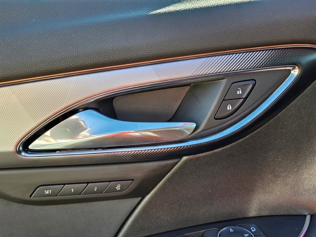 2025 Buick Envision Sport Touring photo 19