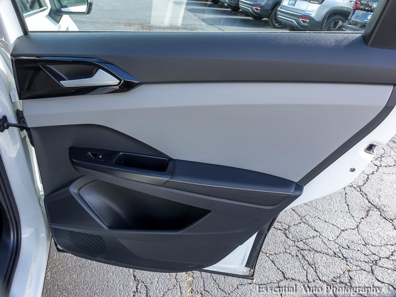 2024 VOLKSWAGEN TAOS - Image 24