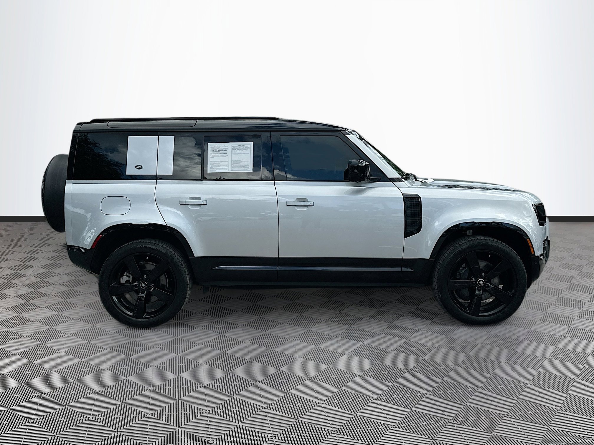 2023 Land Rover Defender X-Dynamic SE photo 6
