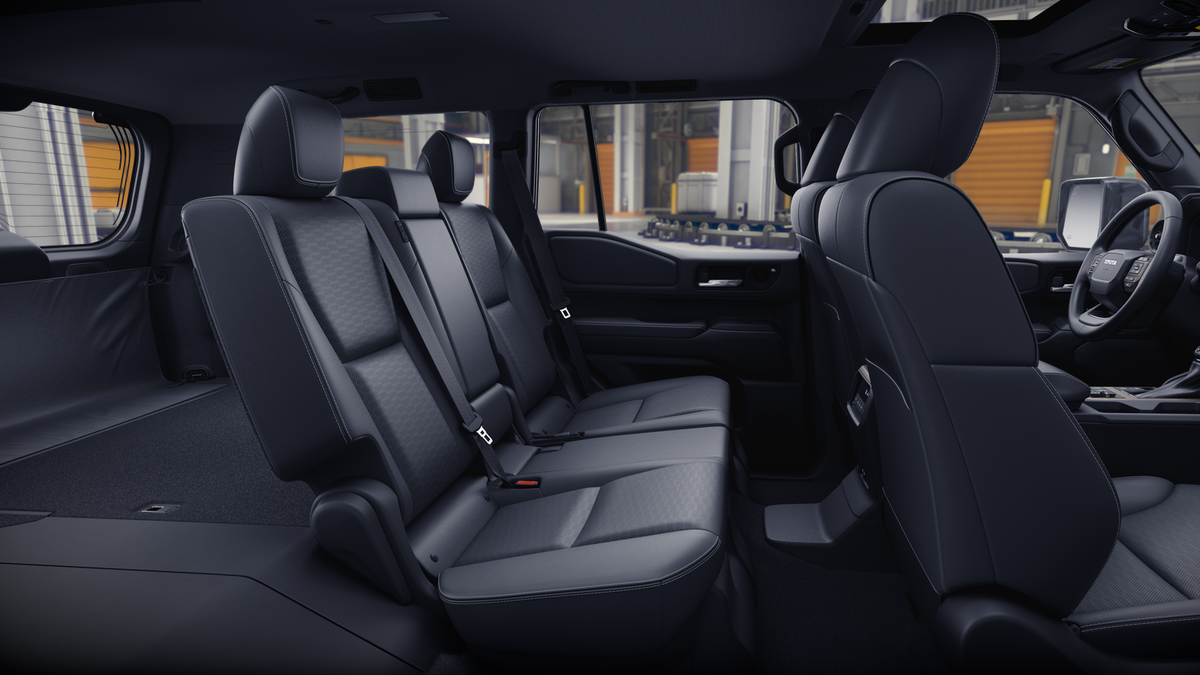 2025 Toyota Land Cruiser photo 17
