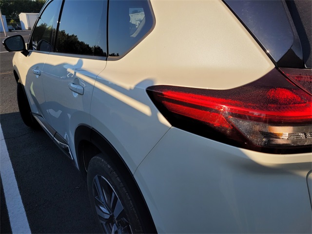 2021 Nissan Rogue Platinum photo 5