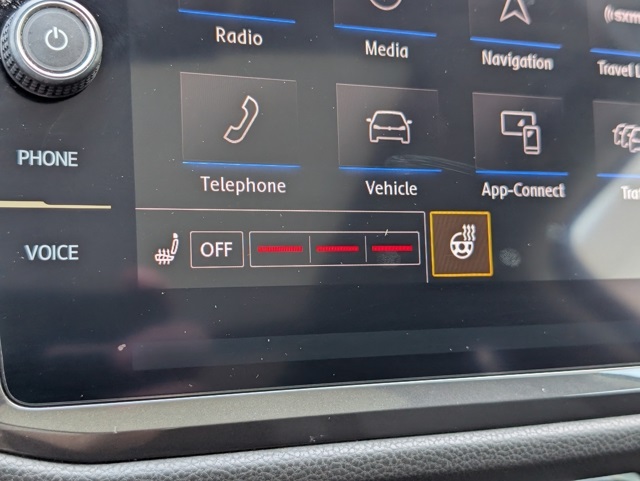 2020 Volkswagen Tiguan SEL photo 13