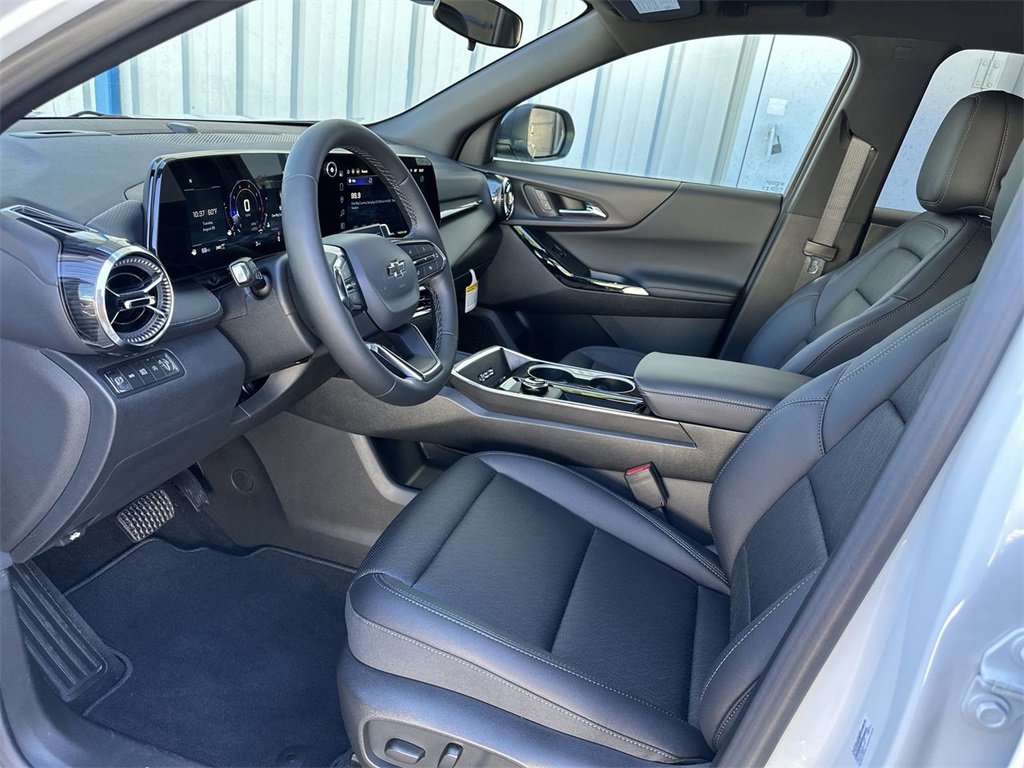 2026 Chevrolet Equinox LT photo 18