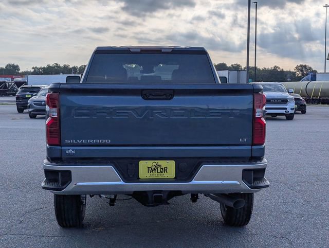 2026 Chevrolet Silverado 2500HD LT photo 4